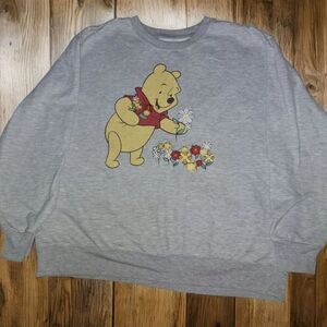 Disney Winnie The Pooh XXL Sweatshirt Embroidered Flowers Crewneck 2X Womens